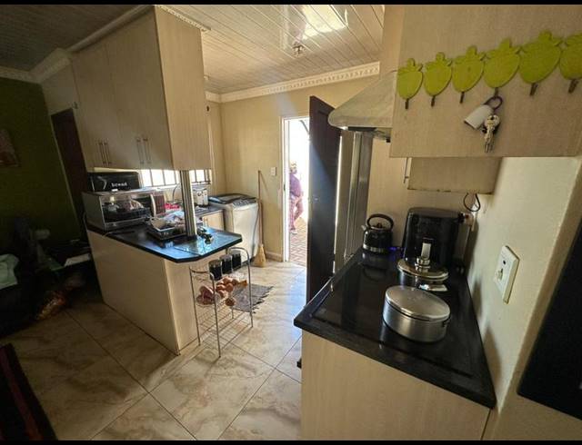2 BEDROOM HOUSE FOR SALE IN BUHLE PARK
